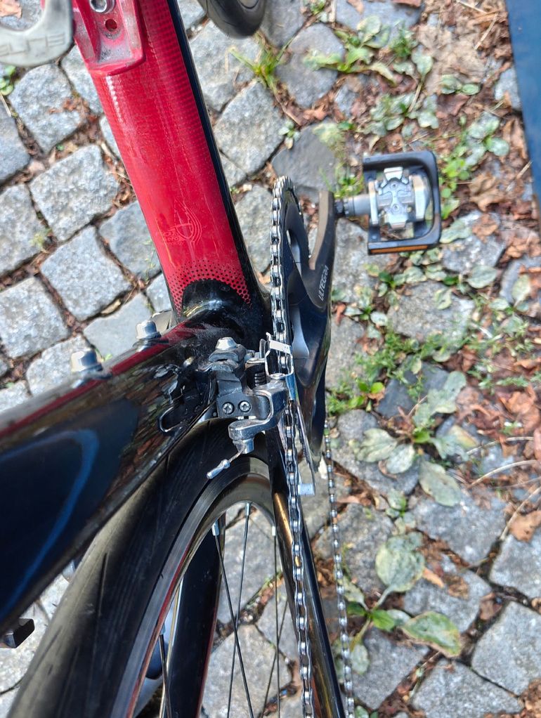 Used Scott Foil 20 2017 2017 Road & Gravel, Red — image 4 of 5