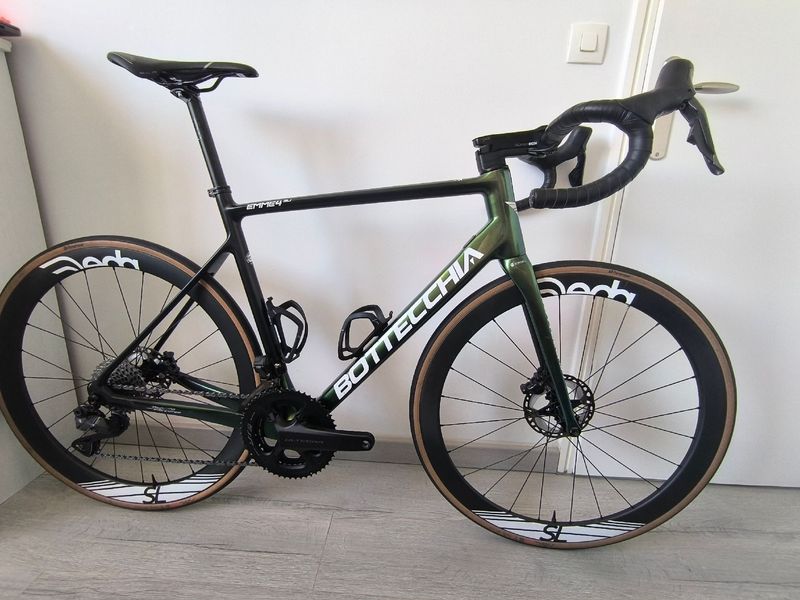 Używany Bottecchia Emme Shimano Ultegra Di2 2024 Road & Gravel