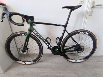 Used Bottecchia Emme Shimano Ultegra Di2 2024 Road & Gravel, Green — image 2 of 12
