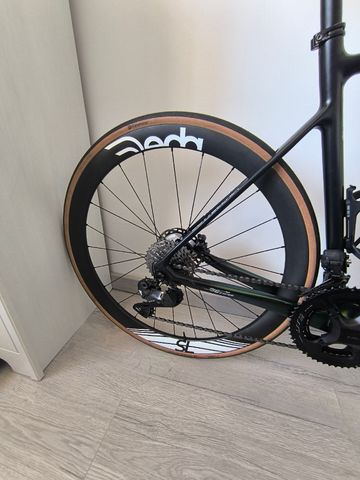 Used Bottecchia Emme Shimano Ultegra Di2 2024 Road & Gravel, Green — image 3 of 12