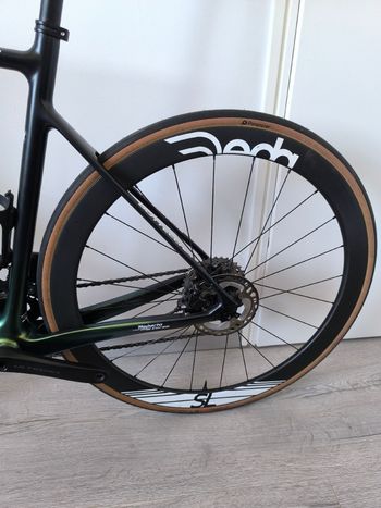 Used Bottecchia Emme Shimano Ultegra Di2 2024 Road & Gravel, Green — image 11 of 12