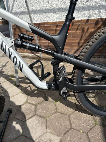 Gebrauchtes Canyon Spectral 29 6 2022 2022 Mountainbike, Schwarz, 29 — Bild 2 von 8