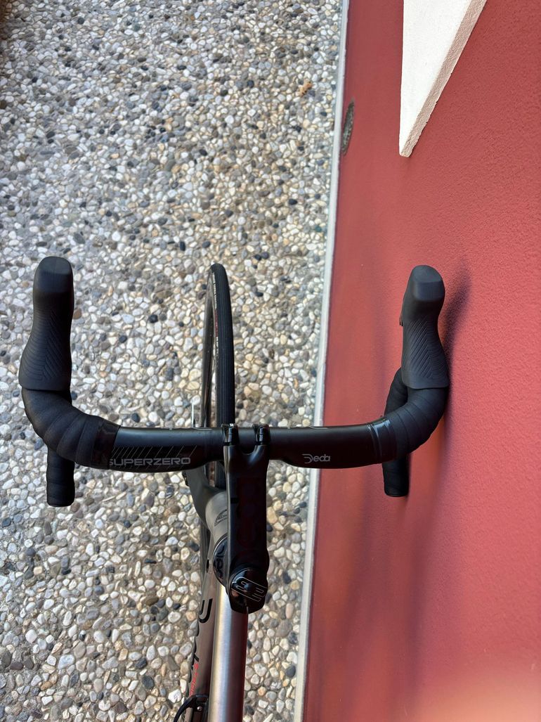 Dedacciai Custom SRAM Rival eTap AXS 2021 Road & Gravel usato, Grigio chiaro — immagine 6 di 9
