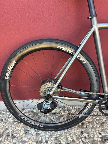 Used Dedacciai Custom SRAM Rival eTap AXS 2021 Road & Gravel, Light Gray — image 9 of 9