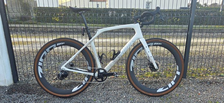Käytetty Specialized Diverge STR SRAM Rival eTap AXS 2024 Road & Gravel — kuva 3 / 3