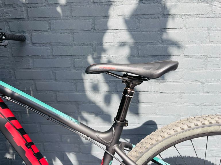 Gebrauchtes Kona Honzo 2022 2022 Mountainbike, Schwarz — Bild 11 von 11