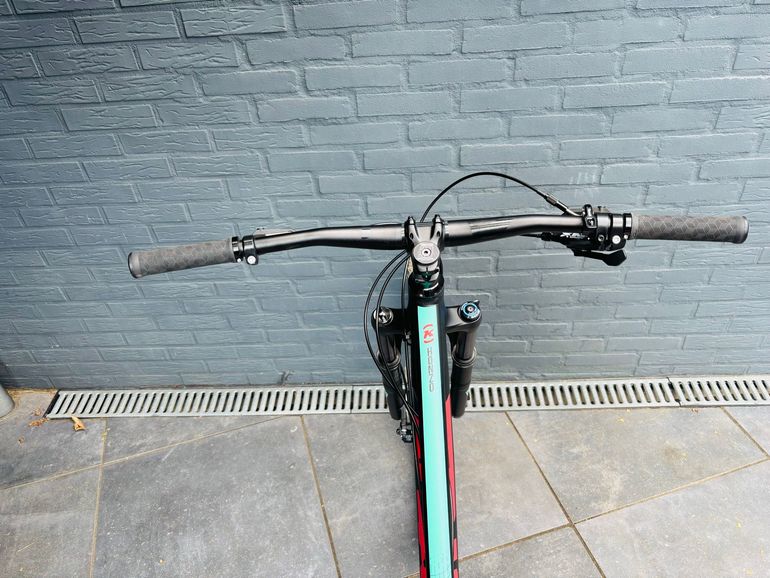 Gebrauchtes Kona Honzo 2022 2022 Mountainbike, Schwarz — Bild 9 von 11