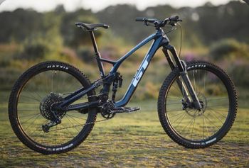 GT Force Shimano GRX 2024 Mountainbike usato, Blu — immagine 2 di 3