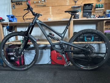 YT Industries Capra Pro AL 29 2021 2021 Mountainbike usato, Nero — immagine 2 di 8