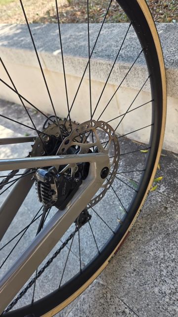 Used BMC Roadmachine THREE 2026 2026 Road & Gravel, Light Gray — image 2 of 13