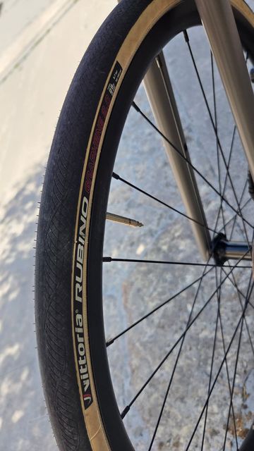 Used BMC Roadmachine THREE 2026 2026 Road & Gravel, Light Gray — image 12 of 13