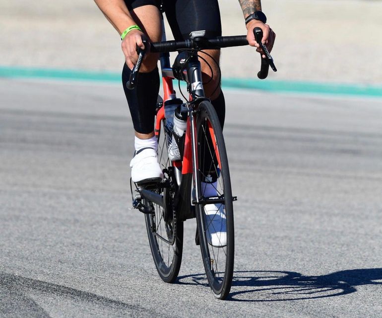Used Planet X Pro Carbon SRAM Rival 2022 Road & Gravel, Red — image 4 of 8