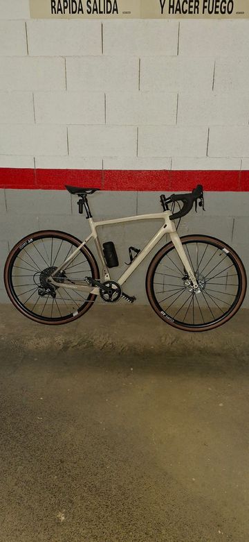 Used Megamo WEST 10 2023 2023 Road & Gravel, Light Gray — image 1 of 11