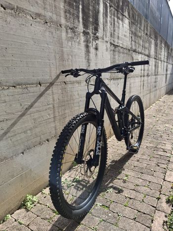 Used Canyon Strive Shimano Deore XT 2021 Mountainbike, Black — image 4 of 10