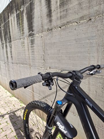 Used Canyon Strive Shimano Deore XT 2021 Mountainbike, Black — image 5 of 10