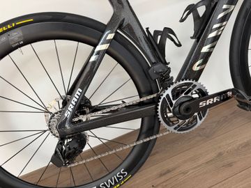 Canyon Aeroad CFR AXS 2025 2025 Road & Gravel d'occasion — image 4 sur 12