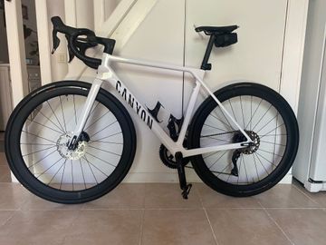 Canyon Ultimate CF 7 Di2 2026 2026 Road & Gravel de segunda mano