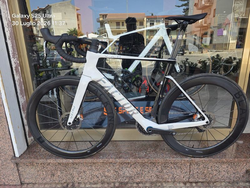 Factor OSTRO VAM - SRAM Red w/ Power Meter 2026 2026 Road & Gravel de segunda mano