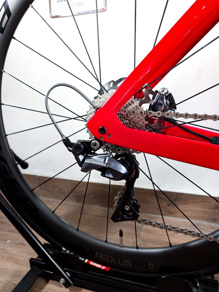 Brugt Trek Madone SL 6 2021 2021 Road & Gravel — billede 10 af 27