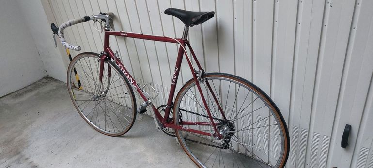 Used Gion Custom Campagnolo Record 1980 Road & Gravel, Red — image 5 of 12