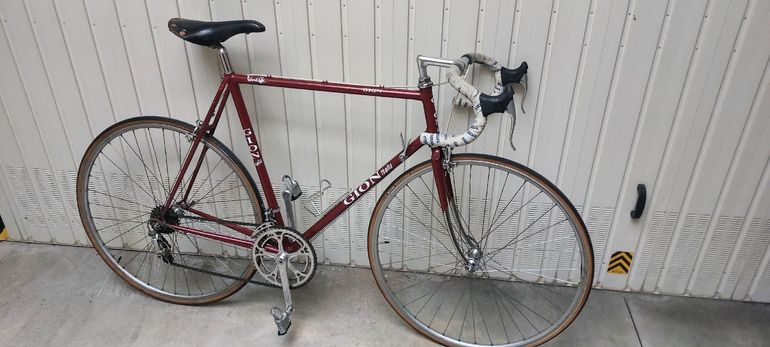 Used Gion Custom Campagnolo Record 1980 Road & Gravel, Red — image 7 of 12