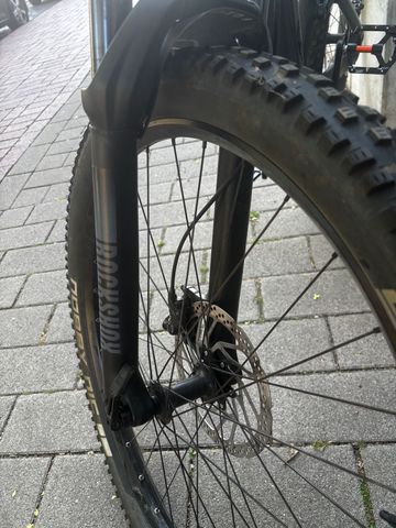 Gebrauchtes Canyon Neuron:ON 6 2022 Mountainbike, Schwarz — Bild 9 von 16