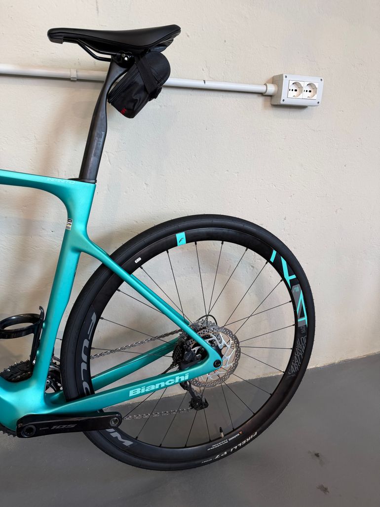 Brugt Bianchi Infinito 105 2026 2026 Road & Gravel — billede 7 af 9