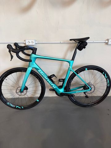 Używany Bianchi Infinito 105 2026 2026 Road & Gravel