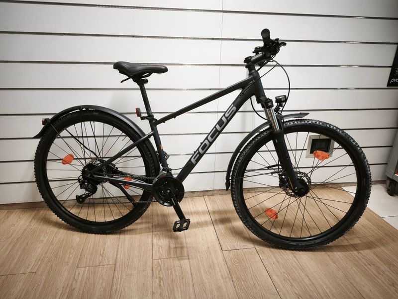 Focus WHISTLER 3.6 EQP 2022 2022 Urban & Touring usato