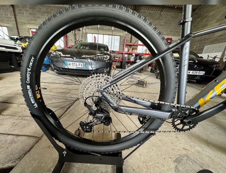 Używany Kellys Gate Shimano Deore XT 2025 Mountainbike — zdjęcie 2 z 4