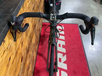 Used Specialized Roubaix Comp 2021 2021 Road & Gravel, Light Gray — image 5 of 6