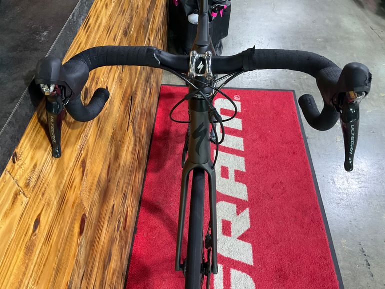 Used Specialized Roubaix Comp 2021 2021 Road & Gravel, Light Gray — image 5 of 6