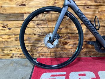 Used Specialized Roubaix Comp 2021 2021 Road & Gravel, Light Gray — image 4 of 6