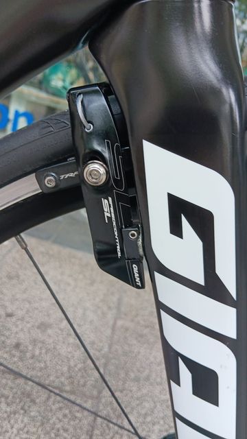 Used Giant Propel Advanced 1 2016 2016 Road & Gravel, Black — image 6 of 9