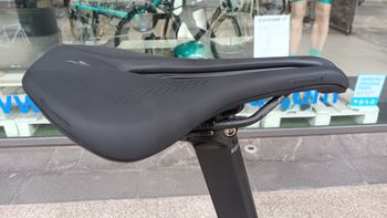 Giant Propel Advanced 1 2016 2016 Road & Gravel usato, Nero — immagine 9 di 9