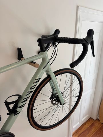 Used Canyon Endurace 6 2023 2023 Road & Gravel, Green — image 4 of 7