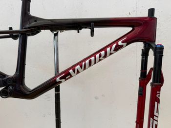 Used Specialized Epic Frameset 2024 2024 Mountainbike, Red, 29 — image 2 of 6