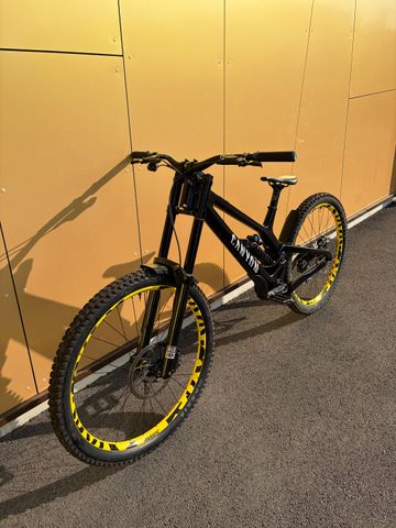 Gebrauchtes Canyon Sender CFR Team 2025 2025 Mountainbike, Schwarz — Bild 3 von 18