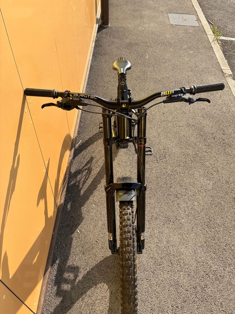 Brugt Canyon Sender CFR Team 2025 2025 Mountainbike — billede 4 af 18