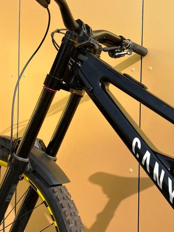 Brugt Canyon Sender CFR Team 2025 2025 Mountainbike — billede 9 af 18