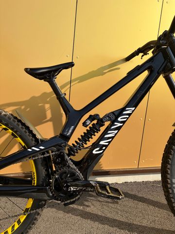 Gebrauchtes Canyon Sender CFR Team 2025 2025 Mountainbike, Schwarz — Bild 13 von 18
