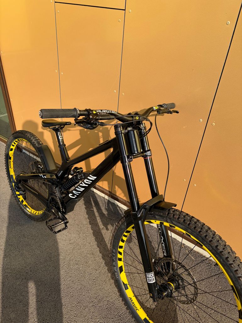 Brugt Canyon Sender CFR Team 2025 2025 Mountainbike — billede 16 af 18