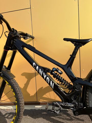Gebrauchtes Canyon Sender CFR Team 2025 2025 Mountainbike, Schwarz — Bild 7 von 18