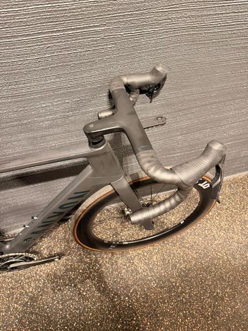Tweedehands Canyon Aeroad CFR AXS 2024 2024 Road & Gravel — afbeelding 6 van 19