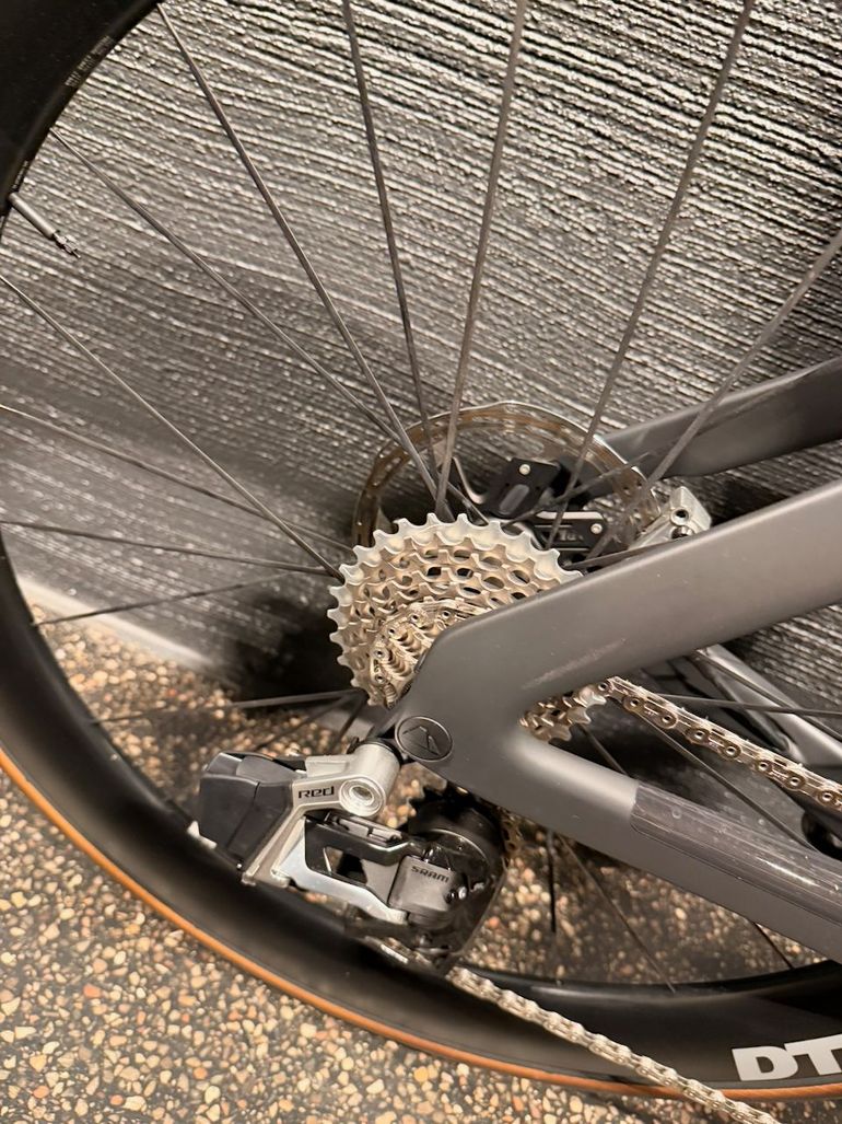 Brugt Canyon Aeroad CFR AXS 2024 2024 Road & Gravel — billede 19 af 19