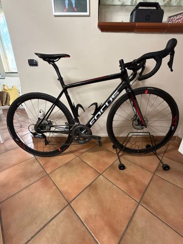 Brugt Focus IZALCO RACE Disc Ultegra 2018 2018 Road & Gravel
