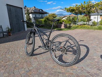Brugt Trek Top Fuel 9.8 SL 2017 2017 Mountainbike — billede 4 af 5