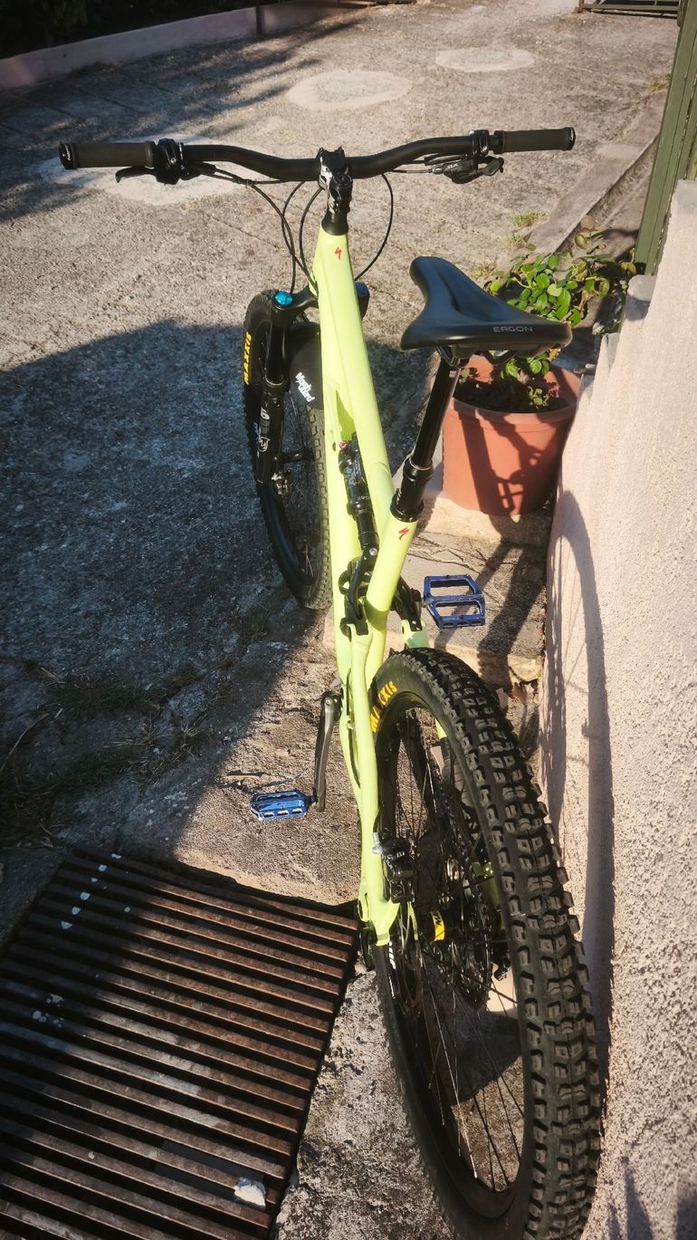 Tweedehands Specialized Status Shimano SLX 2025 Mountainbike — afbeelding 5 van 6