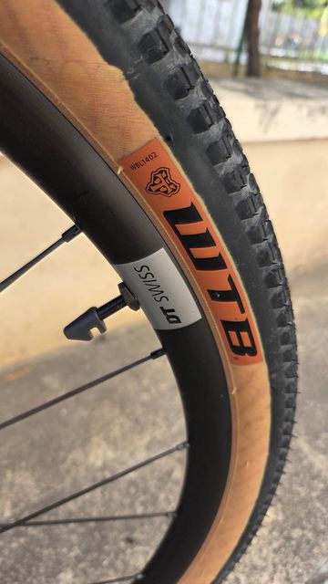 BMC URS AL ONE 2025 2025 Road & Gravel usato, Grigio chiaro — immagine 3 di 13
