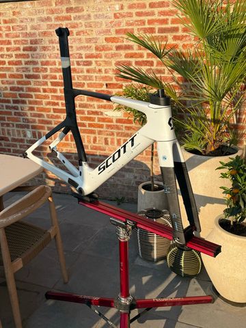 Used Scott Foil RC Pro 2026 Frameset met Shimano Ultegra groep 2026 Road & Gravel, White — image 2 of 3